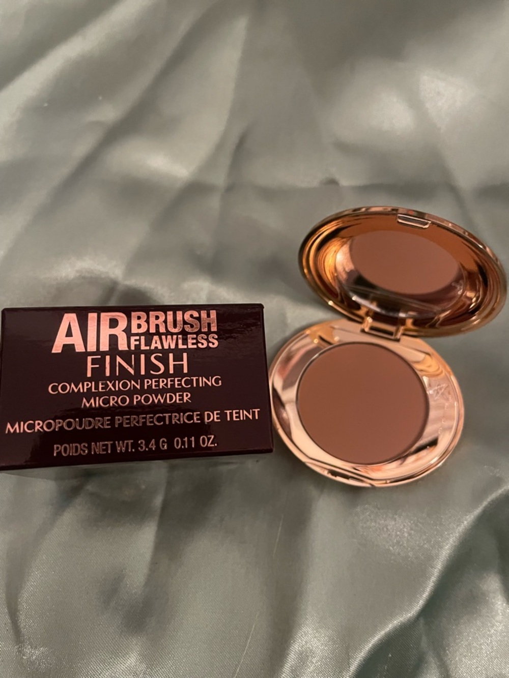 Charlotte Tilbury Finish Micro Powder - Medium Tan Travel Size